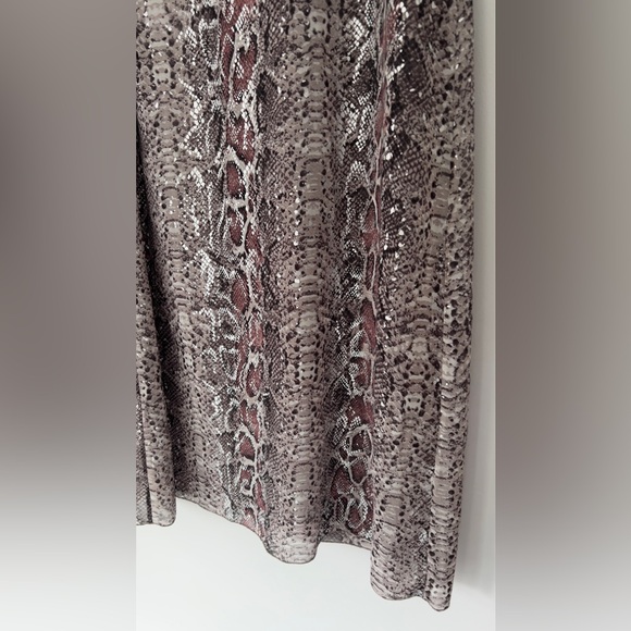 LEOPARD DRESS (WEEKEND SALE) - Picture 3 of 4